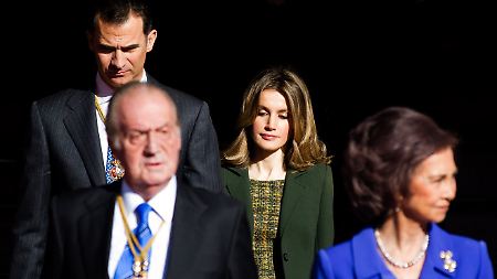 Die Familie hat sich bei öffentlichen Auftritten reduziert: Juan Carlos mit Frau und Kronprinz Felipe mit Letizia.
