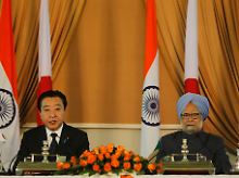Erfolgreiche Geschäftstour: Yoshihiko Noda mit seinem indischen Kollegen Manmohan Singh.
