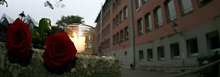 Was treibt einen jungen Menschen zu einer derart sinnlosen Tat? Psychologen und Pädagogen suchen nun mit Hilfe der gefundenen Dokumente nach Antworten und Präventionsmöglichkeiten.