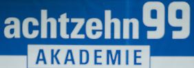 Hoffenheim-Coach Holger Stanislawski beim Training mit der ersten Mannschaft. Nico Franke wird den Nachwuchs verstärken, er ist erst 13.