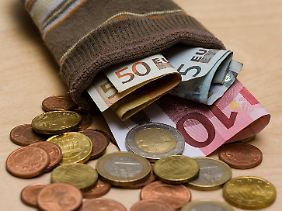 Wertvolles Kundengeld: Die Banken locken Anleger mit guten Sparkonditionen.