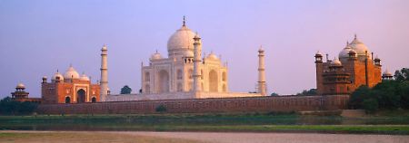 Das weltberühmte Taj Mahal in Agra