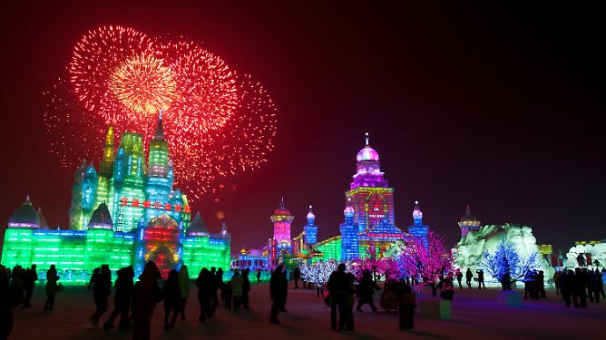 Märchenwelt aus Eis und Schnee: Kalte Kunstwerke in Harbin