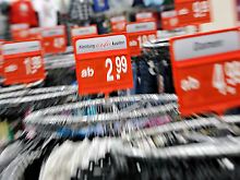 Im Kampf um die Kunden drücken die Discounter die Preise.