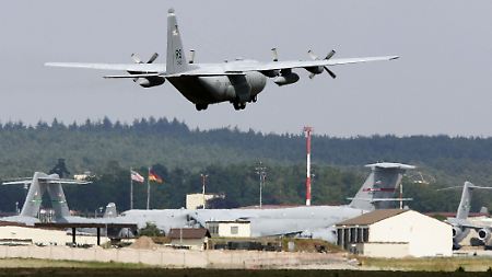 Eine Transportmaschine der US-Luftwaffe