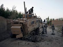 ISAF-Soldaten werden immer häufiger ein Ziel von Anschlägen.