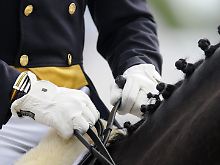 Umsatteln? Beim Dressurreiten soll es gesitteter zugehen.
