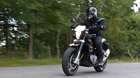 Straßenfeger mit BMW-Genen: Bei der Entwicklung des Funbikes Nuda 900 bediente sich Husqvarna im Teilesortiment des Münchener Mutterkonzerns.