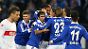 Die Schalker freuen sich über den Sieg gegen Stuttgart.
