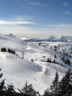 Das rund 40 Kilometer von Innsbruck entfernte Skigebiet Kramsach am Eingang des Zillertals.