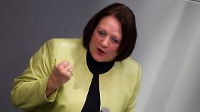 Leutheusser-Schnarrenberger fordert klare Antworten.