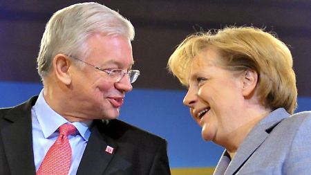 Schon im Wahlkampf einträchtig: Koch und Merkel.