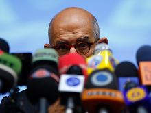 El Baradei fordert vom Iran mehr Transparenz - fordert aber vom Westen eine diplomatische Lösung.