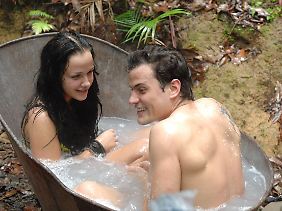 Endlich ein Vollbad: Kim und Rocco.