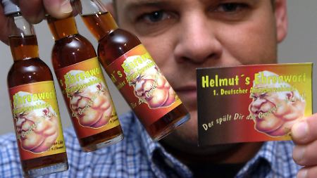 Karikaturisten finden in der Kopfform von Altkanzler Kohl eine "dankbare" Aufgabe.