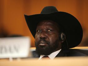 Der südsudanesische Präsident Salva Kiir mit seinem Markenzeichen, einem Cowboyhut, den er einst von US-Präsident George W. Bush geschenkt bekam.