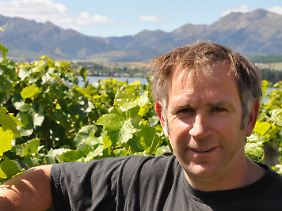 Winzer Nick Mills stellt am Lake Wanaka Wein her.