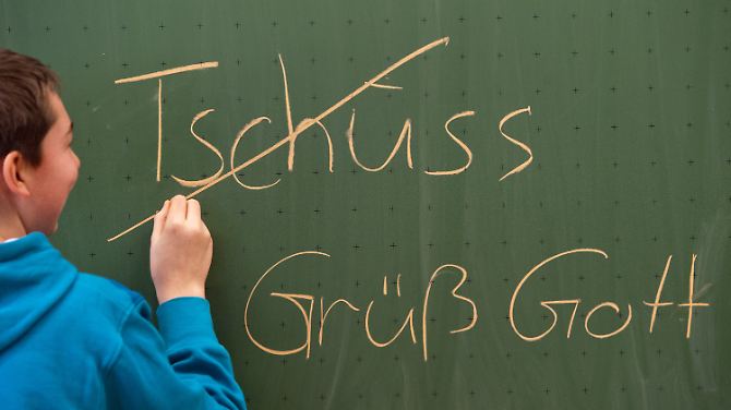 Schule setzt auf "Grüß' Gott": Tschüss, "Tschüss"
