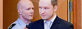 Erste Fotos seit dem Massenmord: Breivik versucht großen Auftritt