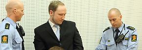 Erste Fotos seit dem Massenmord: Breivik versucht großen Auftritt
