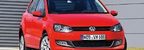 Der Polo hat in der Verkaufsstatistik wieder die Spitze im Kleinwagensegment übernommen und den Opel Corsa abgelöst.