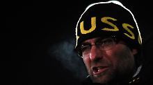 Sauer in Kiel: BVB-Coach Jürgen Klopp war zufrieden mit seiner Mannschaft und empört über den Rasen.