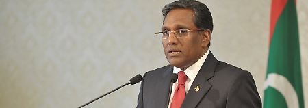 Hat sich Mohamed Waheed an die Macht geputscht?