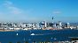 Um nach Devonport zu kommen, ist die Fähre der schnellste Weg. Vom Deck aus hat man außerdem einen schönen Blick auf Aucklands Skyline.