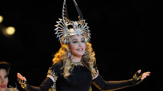 Neue Handtasche? Papperlapapp: Madonna ist besser.