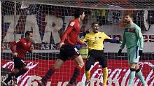 Die Barca-Abwehr um Gerard Pique ließ gegen Osasuna drei Gegentore zu - das war eins zuviel.