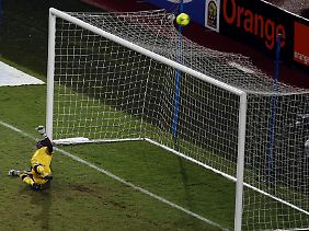 Drogba verschießt, Sambia gewinnt.