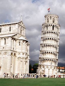 Pisa ist ja eher bekannt durch seinen Turm - dass man hier für 100 Euro in einem Fünf-Sterne-Hotel unterkommt, überrascht, ...