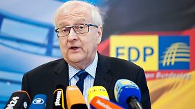 FDP-Fraktionsvorsitzende Rainer Brüderle begrüßt die Aussetzung der Unterzeichnung.