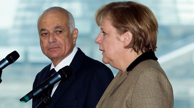 Al-Narabi und Merkel wollen die Gewalt in Syrien beenden.