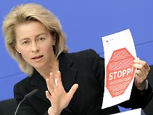 Die umstrittenen Internetsperren, für die Familienministerin von der Leyen so vehement gekämpft hatte, sind nie zur Anwendung gekommen.