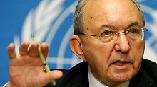 Goldstone fordert  die Anrufung des Internationalen Strafgerichtshofs sollten Israel oder die Hamas binnen sechs Monaten die Anschuldigungen nicht glaubhaft  untersuchen.