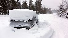 Eingesperrt im Auto: Mann zwei Monate im Schnee begraben