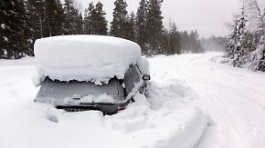 Eingesperrt im Auto: Mann zwei Monate im Schnee begraben