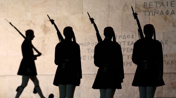 Griechisches Hilfspaket weckt Zweifel: Vorerst gerettet