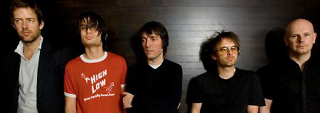 Radiohead störten sich am "gewinnorientierten Kurs des Managements" von EMI und veröffentlichten 2007 im digitalen Eigenvertrieb.