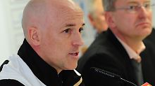 Der neue ist schon in Aue: Trainer Karsten Baumann.