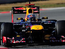 H&uuml;lkenberg rast, der Silberpfeil tropft: Vettel absolviert ersten Renntest