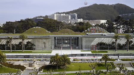 Es ist ein Museumsbau des italienischen Star-Architekten Renzo Piano.