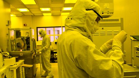 Forscher in einem Nanotechnologie-Labor.