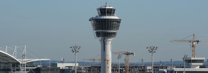 Wer diesen Tower sieht, ist in München gelandeT: Deutschlands zweitgrößtes Drehkreuz für den Verkehr am Himmel.