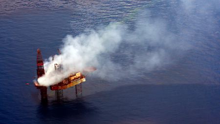 Die Bohranlage West Atlas: Seit Wochen treten dort Öl und Gas aus un dgefährden massiv die Umwelt.