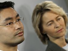 Die Verhandlungsführer Rösler (FDP) und von der Leyen (CDU).