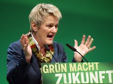 Auch Renate Künast schwört die Basis auf die Oppositionsarbeit ein.