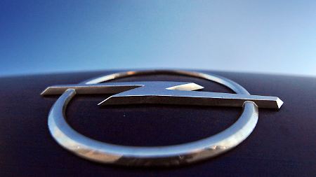 Dunkle Wolken ziehen über den deutschen Opel-Werken auf.