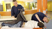 Immer mehr Jugendliche landen nach Alkoholexzessen im Krankenhaus.